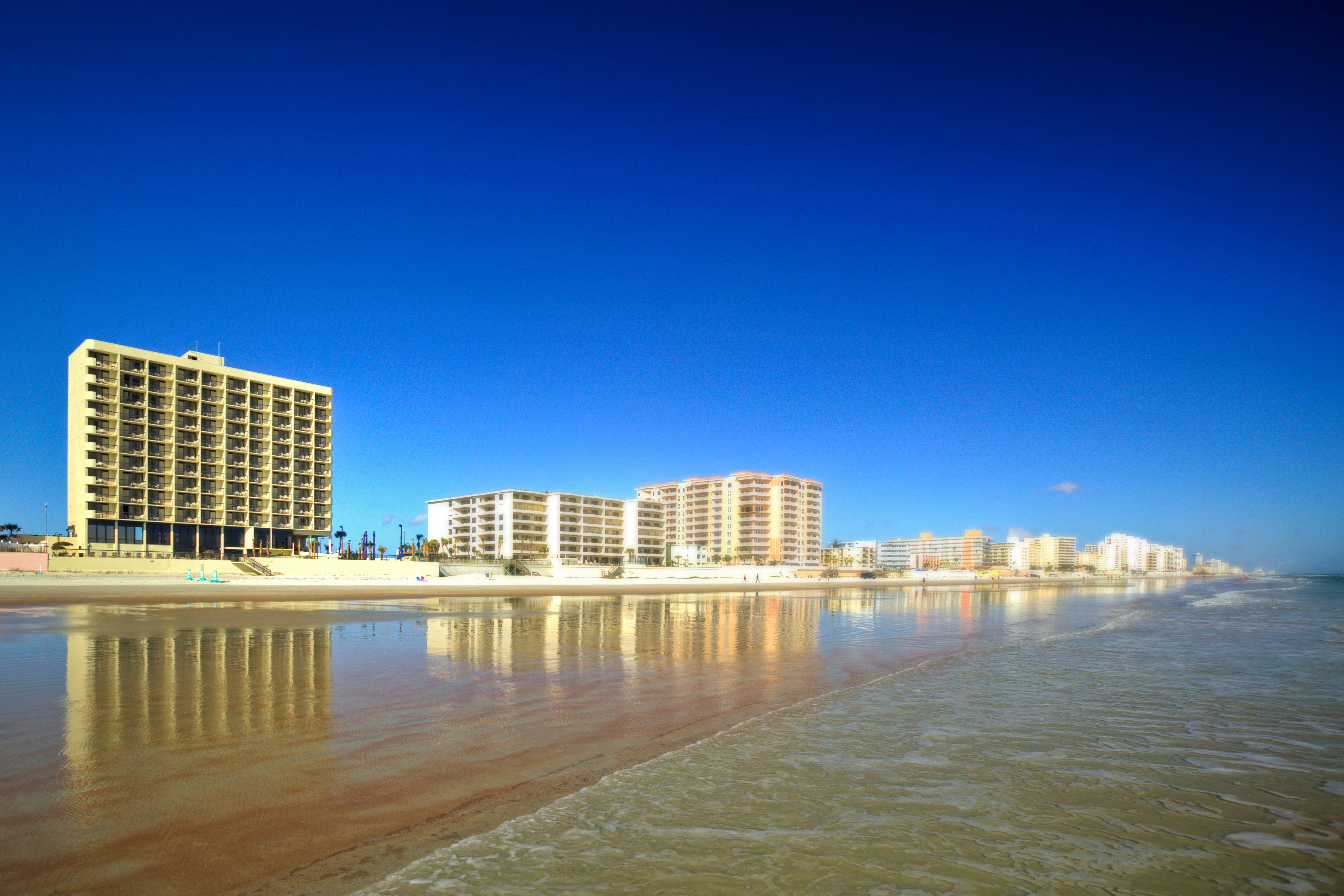 Holiday Inn Express & Suites Oceanfront Daytona Beach Shores By Ihg Exteriör bild