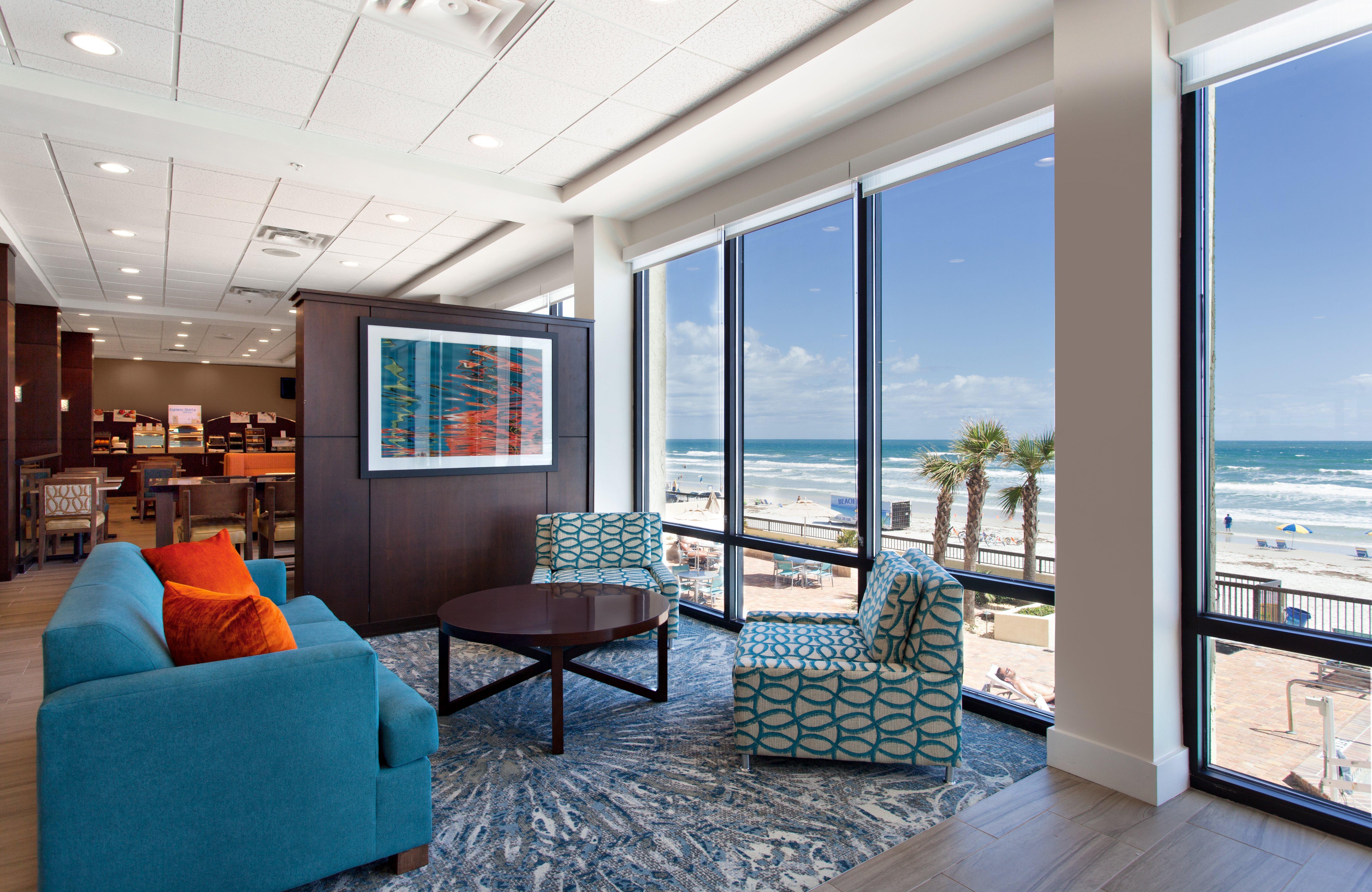 Holiday Inn Express & Suites Oceanfront Daytona Beach Shores By Ihg Exteriör bild
