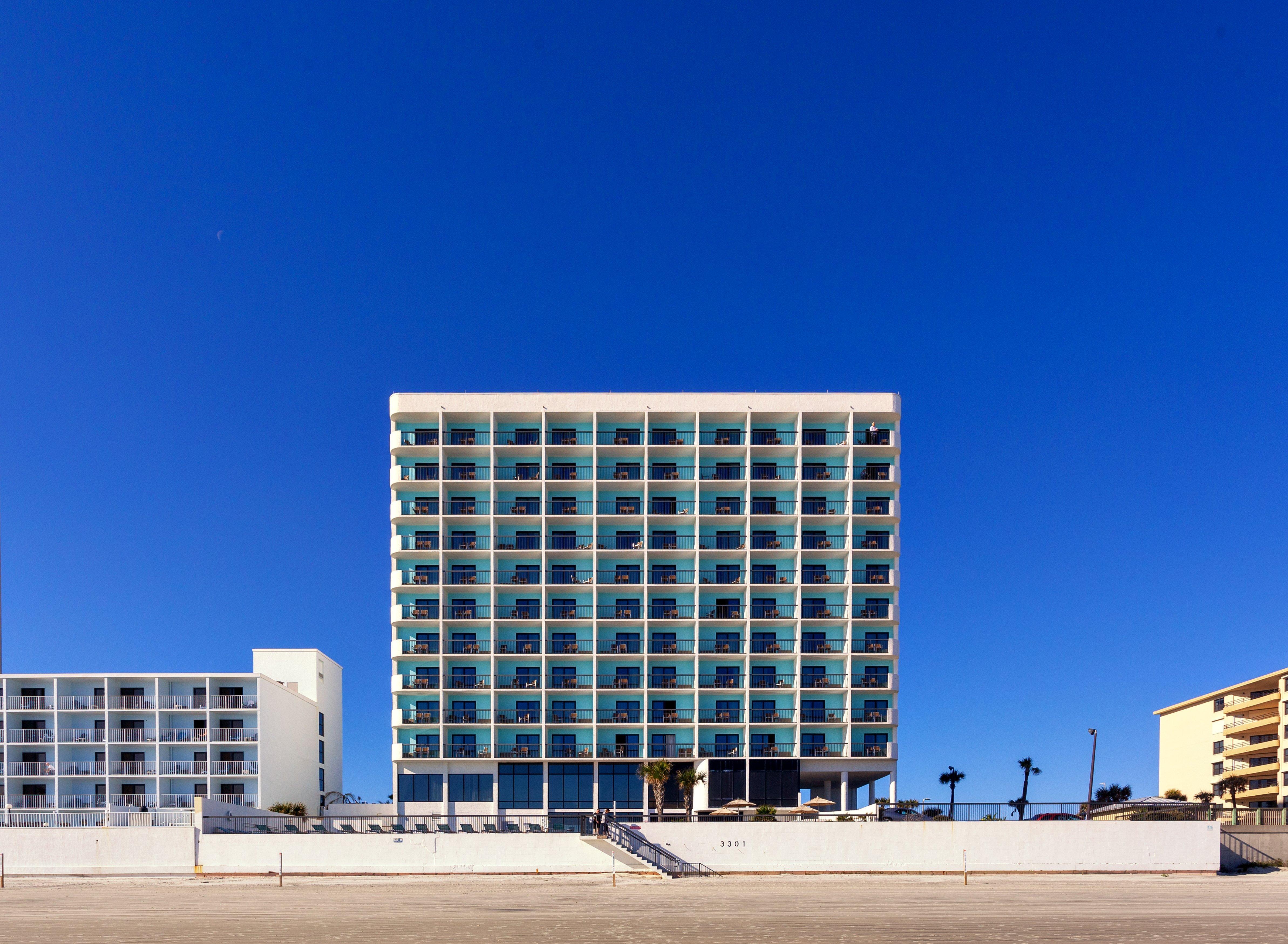 Holiday Inn Express & Suites Oceanfront Daytona Beach Shores By Ihg Exteriör bild